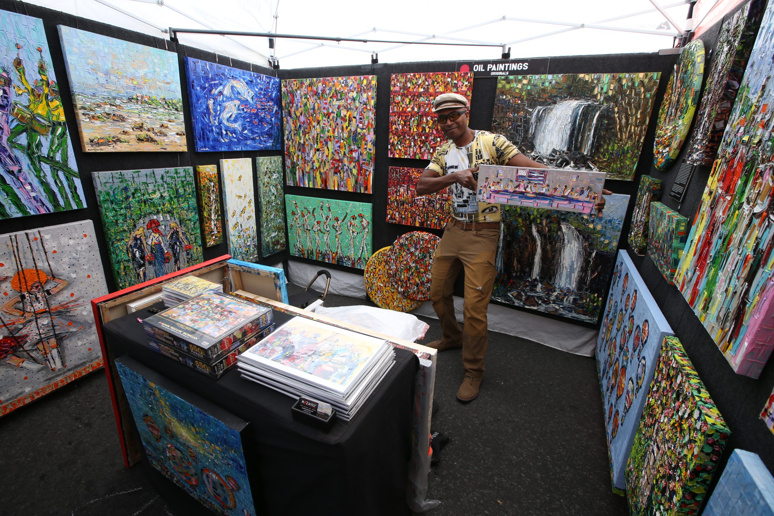 Art booth at the Bend Fall Festival